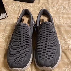 New men’s slip on shoes